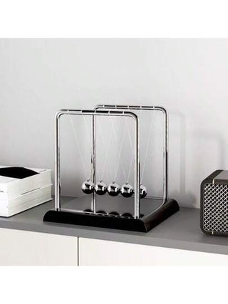 1 قطعة من كرات موزان نيوتن - ديكور مكتب المكتب، عرض فيزيائي ديكور، اكسسوار مكتب عادي، بتركيبة بلاستيكية غير كهربائية، لا تحتاج لبطاريات