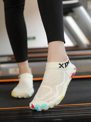 أحذية مياه رياضية للنساء للأنشطة الخارجية، أوبتر قماشي خمس أصابع مانع للانزلاق، مناسبة للشاطئ والتنزه والتمارين الرياضية والركض واليوغا والنشاطات الرياضية الأخرى، وعبور الجداول والسباحة وصيد الأسماك خلال فصل الصيف