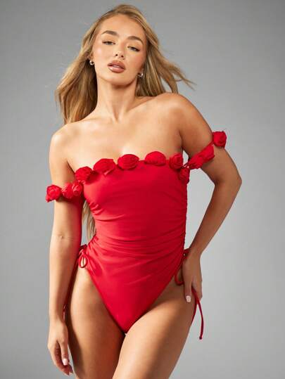 مايوه حريمي قطعة واحدة MISSGUIDED بدلة سباحة بكتف مكشوف وجوانب مطوية مزينة بتفاصيل من الوردة