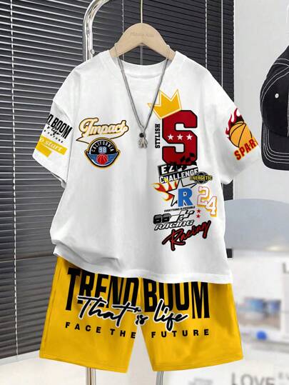 مجموعة من 2 قطعة قميص وشورت ماركة شيك كاجوال كلاسيكي للصبي بطبعة جرافيك على الياقة المستديرة وأكمام قصيرة، تصميم طباعة نصي رائع، مناسب للصيف