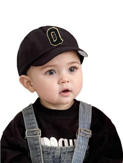 قبعة بيسبول مخصصة للأطفال بطرز خيوط ذهبية على الحروف الأبجدية ال- 26، طراز حرفي، قبعة سناببك للأولاد والبنات، قبعة شمس للأطفال من سن 1-3 سنوات