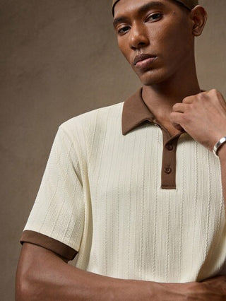 AKNOTIC Business Casual قميص بولو قصير الأكمام أبيض محبوك بنسيج بارز وملائم للياقة البدنية، مناسب للاستخدام اليومي والتنقل والربيع والصيف والحفلات والزفاف ومطابقة الأزواج وهدايا العشاق وملابس الشاطئ وعيد الأب وللمدرسة