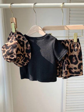 3 قطع/مجموعة ملابس علوية قصير الأكمام بطبعة النمر ، قمصان مُحبوكة ، شورت وقبعة شمس لأطفال الرضع ، ملابس عادية مريحة للأولاد/البنات، مناسبة للارتداء اليومي والخارجي والرياضة واللعب والحفلات والتصوير والعطلات، للربيع والصيف