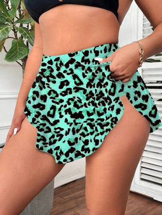 Swim Lushoire قطعة سفلية للسباحة للمرأة بحجم كبير مطبوعة بنمط النمر مع حافة غير متماثلة