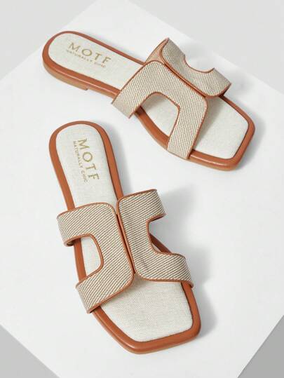 MOTF PREMIUM نساء صنادل شبشب مسطحة بتصميم بسيط وضيق مع تباين في الربط والفتحات المربعة المفتوحة، مناسبة للصيف وأعياد والعام الجديد وعيد الحب