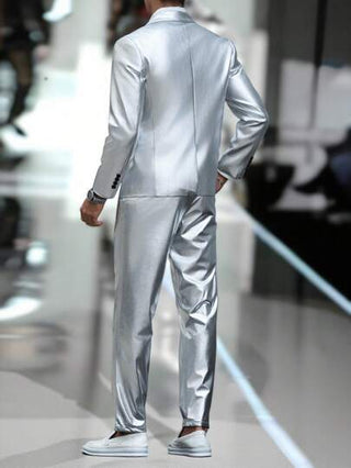 Manfinity AFTRDRK بدلة رجالي بقصة ضيقة بذهبي واحد ذات الطيات تضم جاكيت و بنطلون، زي خاص لمسرح