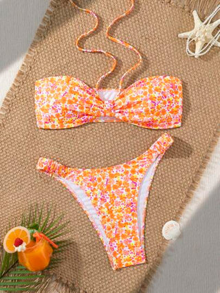 طقم تانكيني حريمي Swim Mod بدلة السباحة النسائية الجديدة لصيف العطلات الأوروبية والأمريكية، بتصميم زهري مورد أوربي وتشكيلة صنادل مع شورت قصير مزين بالكشكشة، طقم لبس سباحة جميل