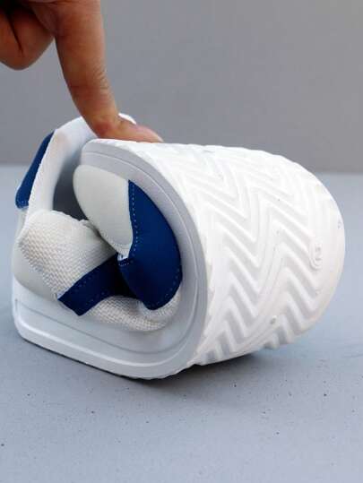 كوشيات رياضية مشبكة تنفس للرجال، أحذية جري صاعقة امتصاص الصدمات جديدة لصيف 2025