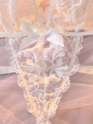 لانجيري حريمي DelicateAllure رومبير نسائية قصيرة مزخرفة بالزهور والدانتيل متموجة الحواف وجذابة