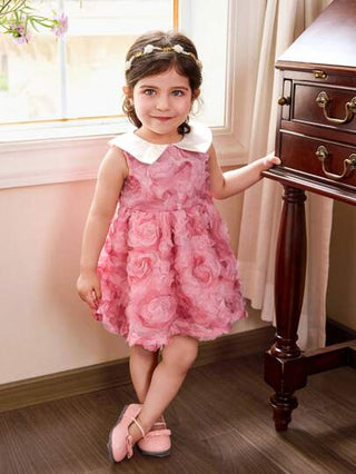 فساتين بيبي فستان أنيق وجذاب للبنات في الصيف، وردي فاتح بطبعات زهور، برقبة مرتعشة بقصة شبكية بدون أكمام