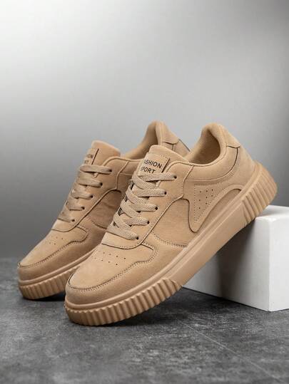 أحذية رياضية كاجوال للرجال بتصميم عصري بسيط بنمط حرف، مصنوعة من جلد اصطناعي معرق، للاستخدام في الشوارع والخروجات اليومية، منخفضة الكعب، خفيفة الوزن وراحة قدم عالية