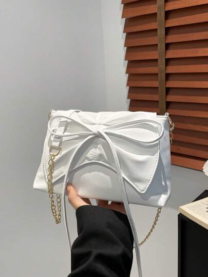 حقيبة كتف أنيقة للنساء بطيات مطوية باللون الواحد، مناسبة للتسوق والمحافظ والشباب والطالبات والموظفات. مناسبة للمكاتب والجامعات والعمل والتنقل واللقاءات والأنشطة الخارجية والسفر