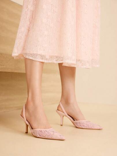 MOTF PREMIUM أحذية كعب عالي بنقاط من الدانتيل