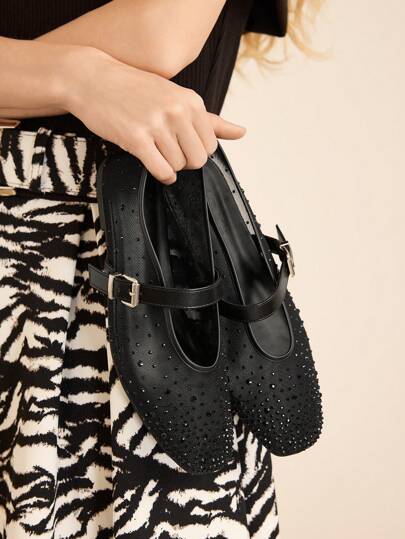 MOTF PREMIUM شبشب فلات ماري جين ذو مقدمة مربعة مريح وعملي للمرأة، مناسب للذهاب للعمل والارتداء اليومي