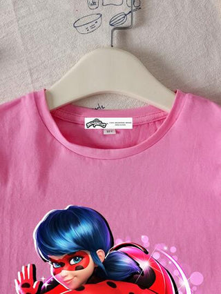 تيشيرتات بناتي Miraculous Ladybug X قميص تي-شيرت بأكمام قصيرة وياقة مستديرة بطباعة أرقام وحروف للفتيات المراهقات
