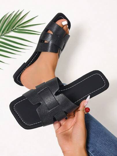 صنادل شريط مسطحة مرتاحة للانزلاق للنساء، أحذية شاطئية للموسم الربيعي/الصيفي الجديد