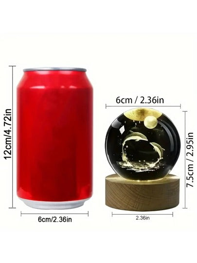 قطعة واحدة قاعدة خشبية إضاءة ليلية بتصميم الكرة البلورية الثلاثية الأبعاد مزودة بمصدر طاقة USB، ديكور إضاءة ليلية للمنزل والغرفة بنقشة المجموعة الشمسية والقمر والمجرة وكوكب زحل، إضاءة ليلية ثلاثية الأبعاد للمكتب أو الهدايا للأصدقاء والزملاء في العودة للمد