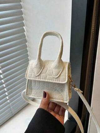 قطعة واحدة حقيبة كتف كاجوال كورية جديدة صغيرة جميلة بفتح وإغلاق مغناطيسي، أحادية اللون متعددة الاستخدامات، أنيقة وأنيقة، مناسبة للحاجيات اليومية مثل الأحمر شفاه والمسكوكات، مناسبة للفتيات، مريحة بحزام كتف قابل للتعديل، متعددة الوظائف ومناسبة لكل الأنشطة ا