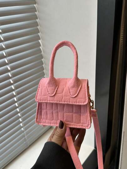 قطعة واحدة حقيبة كتف كاجوال كورية جديدة صغيرة جميلة بفتح وإغلاق مغناطيسي، أحادية اللون متعددة الاستخدامات، أنيقة وأنيقة، مناسبة للحاجيات اليومية مثل الأحمر شفاه والمسكوكات، مناسبة للفتيات، مريحة بحزام كتف قابل للتعديل، متعددة الوظائف ومناسبة لكل الأنشطة ا