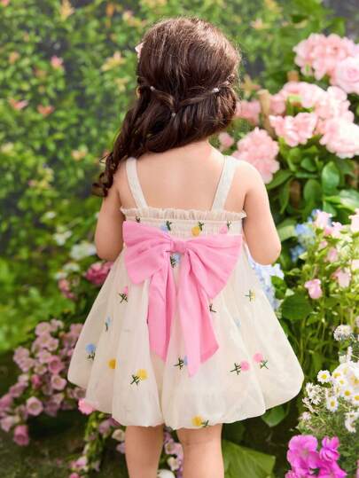 فساتين بيبي فستان بنات صغار مطرز وممشط من القماش المشبك بحمالات مريحة