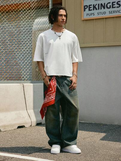 Manfinity Streetrush قميص T قصير رجالي فضفاض بتصميم بسيط وأنيق، قميص شارع رجالي بطباعة جرافيك حردش رياضي