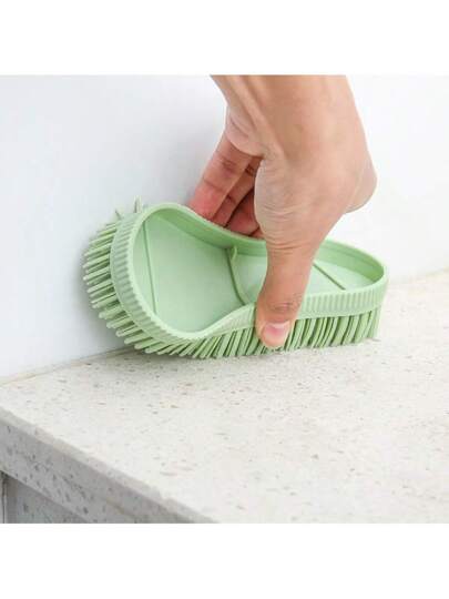 قطعة واحدة من فرشاة التنظيف للخيول من السيليكون، مصنوعة من مادة البوليبروبيلين ، خفيفة الوزن وقابلة للحمل، مناسبة لرعاية وتنظيف فراء الخيول والبشرة الحساسة