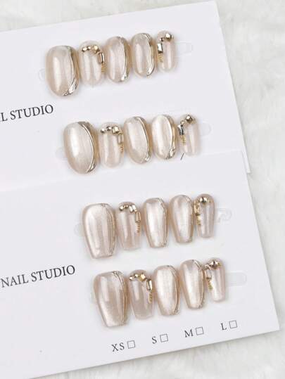 10 قطع من الأظافر المصنوعة يدوياً بشكل اللوز باللون الذهبي والفضي، مناسبة للارتداء اليومي والمناسبات، قابلة لإعادة الاستخدام، مناسبة للنساء والفتيات، أظافر ضغط جميلة