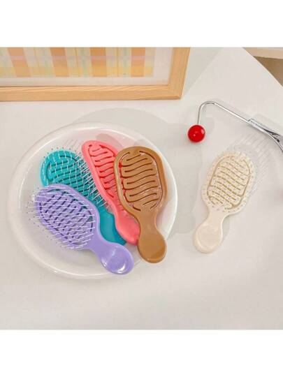مجموعة من 4 قطع لأمشاط الشعر متنقلة مصممة بأشكال مضغوطة تراكية، فرشاة شعر جيبية محببة ، مشط هوائي ، مشط تصفيف، مشط بلاستيكي لاستخدام الجاف والرطب ، تجهيزات العناية بالشعر. هدايا للبنات ، موسم العودة إلى المدرسة ، موسم التخرج ، الأم والأصدقاء ، السفر...