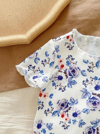 SHEIN 4 قطع طقم بيجاما صيفي للأطفال الرضع مريح وكاجوال، يتكون من ملابس علوية أكمام قصيرة برقبة مستديرة وحواف مكسرة، وشورت