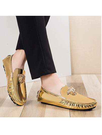 أحذية لوفر مصنوعة يدويًا بتصميم ربيع وصيف 2025 ذات لمعان، أحذية رياضية سهلة الارتداء للشباب، أحادية اللون، مريحة وكاجوال من الجلد المايكروفايبر، مناسبة للعطلات والأعراس والمدرسة والعطلات والحفلات والخارجي والمكتب لكل المواسم