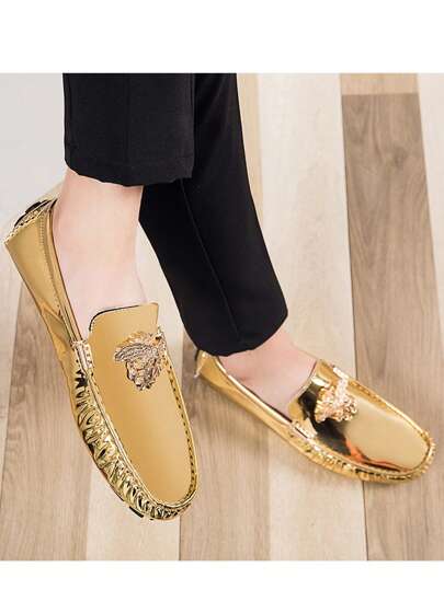 أحذية لوفر مصنوعة يدويًا بتصميم ربيع وصيف 2025 ذات لمعان، أحذية رياضية سهلة الارتداء للشباب، أحادية اللون، مريحة وكاجوال من الجلد المايكروفايبر، مناسبة للعطلات والأعراس والمدرسة والعطلات والحفلات والخارجي والمكتب لكل المواسم