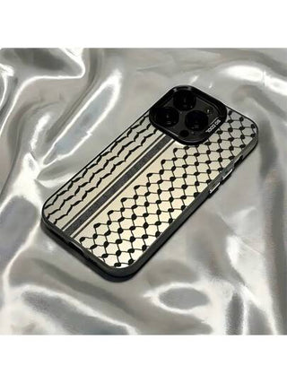 حافظة هاتف ذات تصميم بخطوط سوداء أنيقة متوافقة مع هواتف آيفون 16, 15, 14, 13, 12, 11 برو ماكس, X, XR, XS ماكس, 8, 7 بلس، مع غطاء خلفي بملمس مطفأ مقاوم للصدمات