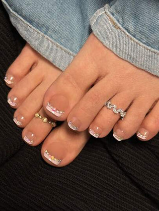 24 قطعة أظافر كاذبة للأصابع (أظافر الأرجل)، أظافر فرنسية، نود تو، أظافر مزينة بأحجار الراين متغيرة اللون، لوحة نصف جاهزة لتطبيق الأظافر ، أظافر كاذبة لامعة ذات تغطية كاملة للاستخدام اليومي، قابلة لإعادة الاستخدام للسيدات، سهلة الارتداء والإزالة، مع...