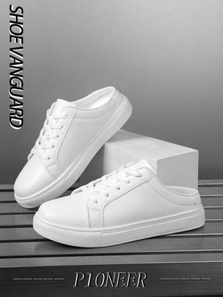 حذاء كاجوال منخفض اللون أبيض ساده بسيط بطبقة جلدية مقلدة بنمط سهل الارتداء ناعم هش خفيف الوزن، مفيد ومريح في الاستخدام اليومي، للمراهقين في الهواء الطلق