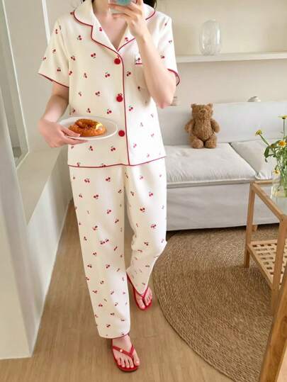 بيجاما بنطلون طويل وبلوزة قصيرة الأكمام فضفاضة مجموعة بيجاما مكونة من قطعتين للفتيات في سن المراهقة مزخرف بطباعة الكرز البرتقالي الجميلة