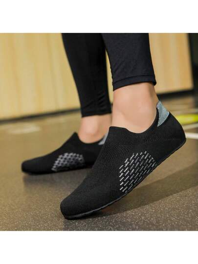 أحذية رياضية كاجوال خفيفة وسهلة الارتداء، أحذية رياضة مريحة للجنسين للاستخدام داخل المنزل، اللياقة، اليوغا، والشاطئ والسباحة خارج المنزل
