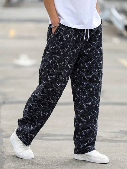 Manfinity Homme بنطلون شحن كاجوال للرجال بتصميم صبغ التعتيق، خصر مرن،ساق مستقيمة