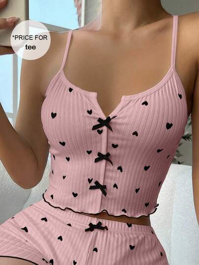 بيجامة علوية للنساء بطبعة قلوب وزينة فيونكة