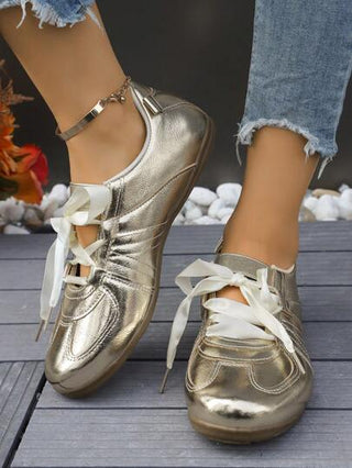 أحذية نسائية رياضية كاجوال أنيقة 2025 للربيع/الخريف بتصميم محدث شامل بأربطة ملونة بطراز بالية ماكارون لون