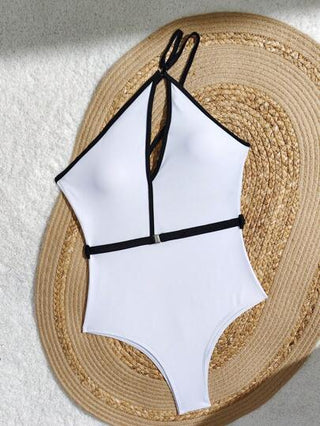 مايوه حريمي قطعة واحدة Swim Basics بدلة سباحة نسائية قطعة واحدة مزودة بفتحة جانبية وحمالة كتف، بأسلوب عطلة