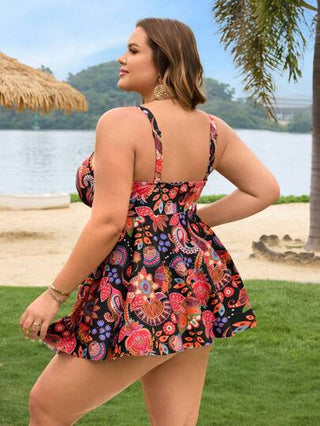 SHEIN CURVE+ فستان بيكيني ذو قطعتين مزخرف بأزهار وكشكشة مقاس كبير للنساء