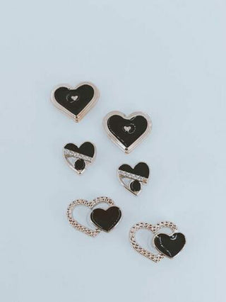 14 قطعة/طقم من سلسلة معدنية وزخارف بلاستيكية شفافة بشكل فراشة وحجارة لامعة لتطعيم الأحذية النسائية، تصميمات قلوب ذهبية وأزهار