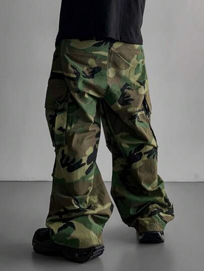 Manfinity EMRG سراويل حريمي كاجوال من طراز Manfinity EMRG بطبعة كامو، قصة ساقين مستقيمة واسعة