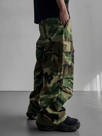 Manfinity EMRG سراويل حريمي كاجوال من طراز Manfinity EMRG بطبعة كامو، قصة ساقين مستقيمة واسعة