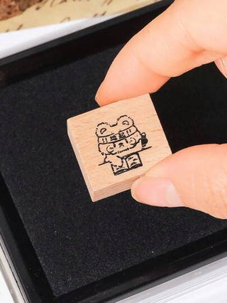 12 قطعة/علبة طابع خشبي مزخرف بنمط الدب العتيق، مجموعة مختلفة من أنماط الحيوانات المتنوعة، تصميم مطبوع يدويًا ، طوابع خشبية محفورة بعناية مناسبة للحرف اليدوية ، ألبوم الصور ، اليومية ، الزخرفة اليدوية DIY ، هدايا راقية للأصدقاء