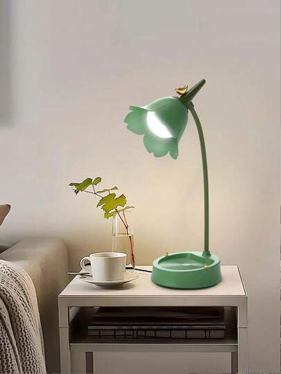 مصباح مكتب ليد حديث، لاسلكي، قابل للضبط، قابل للتعتيم، بلمس، متشحن قابل لإعادة الشحن 1200 مللي أمبير بطارية ليثيوم، يعمل ب USB، بزر تحكم، مزين بالبلاستيك والمعدن ماتي، غطاء اسطواني للمصباح بلون صلب، موضوع الخيال، الشكل الصغير الكيوت، لون أزرق، مع إضاءة لي