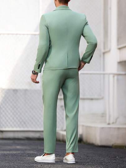 Manfinity Mode بدلة رجالية لون أحادي - بليزر بياقة القصيرة بأكمام طويلة وبنطلون