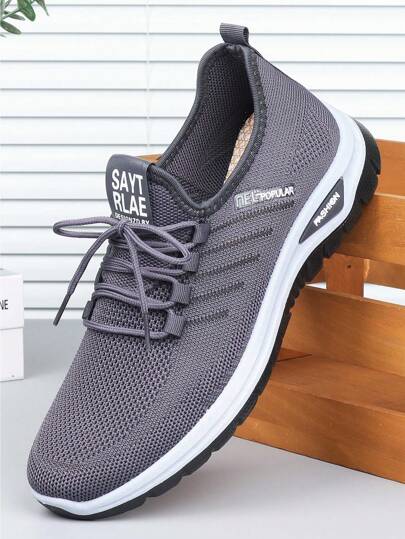 أحذية رياضية كاجوال للرجال ، أحذية رياضية شبكة تنفس ، أحذية مشي خارجية مقاومة للانزلاق وذات متانة ، طراز سهل الارتداء للمتوسطي العمر والمسنين (تصغر بمقاس نصف مقاس)