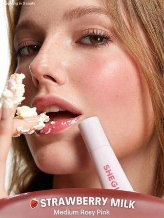SHEGLAM مرطب شفاه كريستال جليز مع سلسلة مفاتيح - حليب الفراولة عيد الأب التخرج عيد الميلاد العطلة الربيع الصيف Y2K فاخر أزياء مكياج مستحضرات التجميل حفل شاطئ سفر تخييم في الهواء الطلق المدرسة الحرم الجامعي رحلة مهرجانات ديكور هدية حاضر وردة فتاة...
