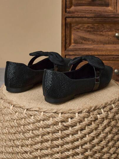 أحذية مسطحة عصرية للنساء ذات أصبع حاد للإغلاق من دون أربطة، سوداء وعملية للمناسبات الرسمية والخارجية في الربيع والصيف، كعب منخفض أنيق عالي الجودة مناسب للحفلات والزفاف، مزين بفيونكة